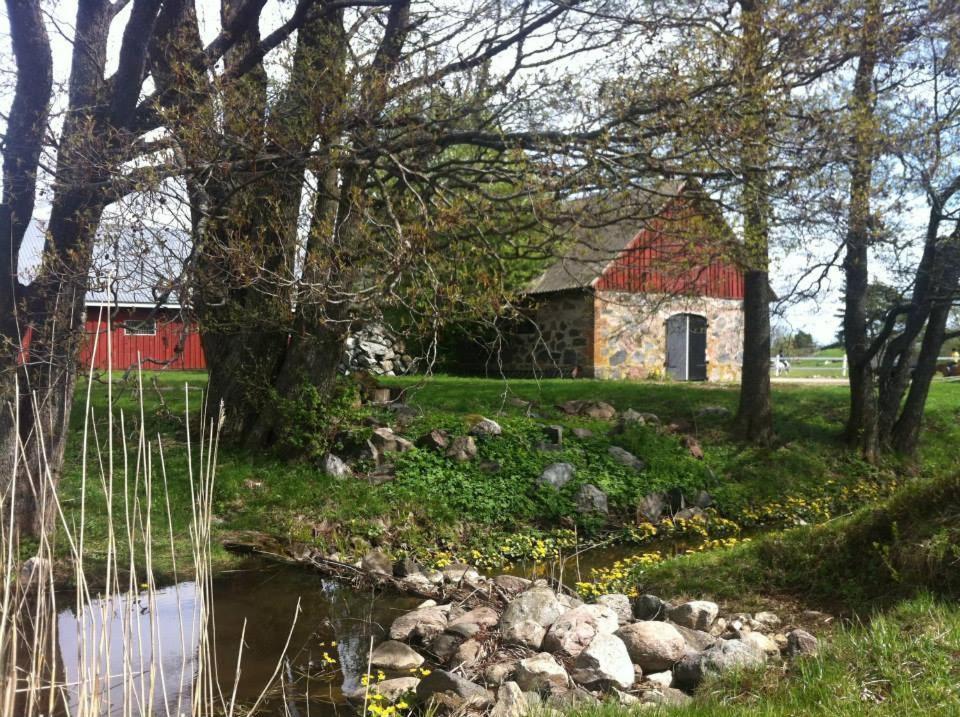 Sassi Talu Horsefarm Hotel Parnumaa Exterior foto